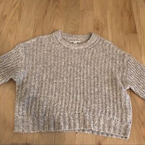 Grey long sleeved cropped sweater